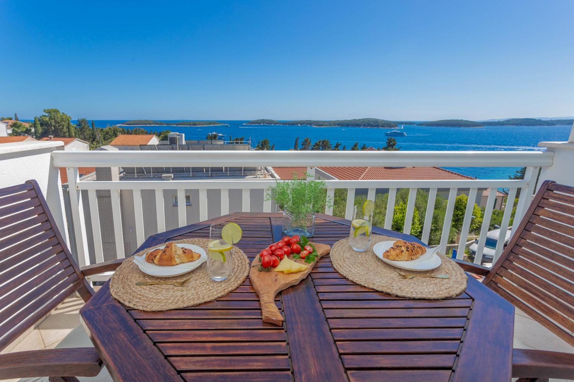 Tia Hvar Top View Apartment Hvar Town Extérieur photo