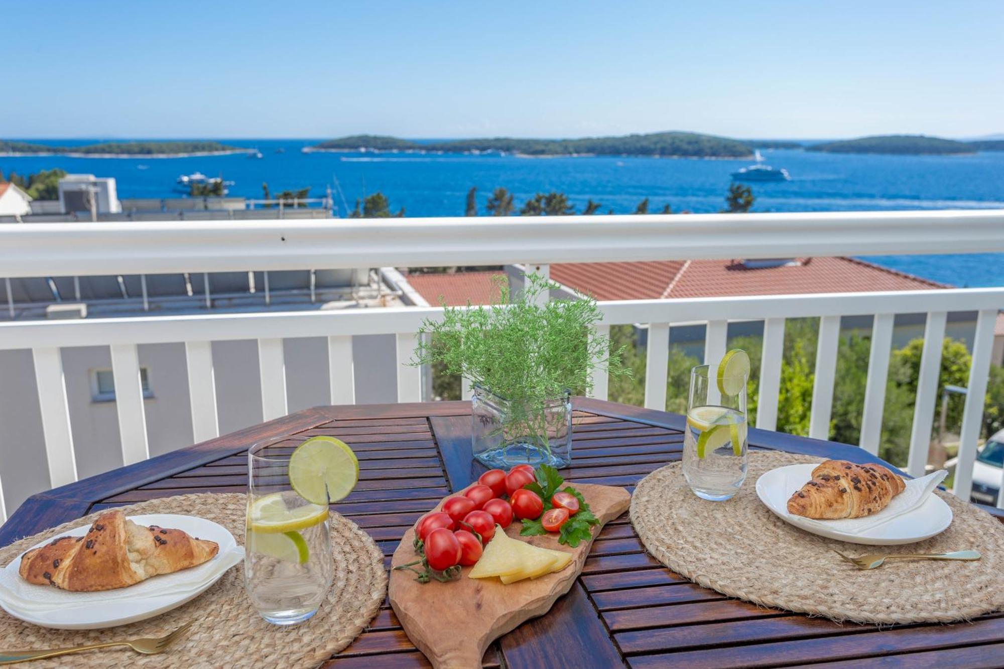 Tia Hvar Top View Apartment Hvar Town Extérieur photo