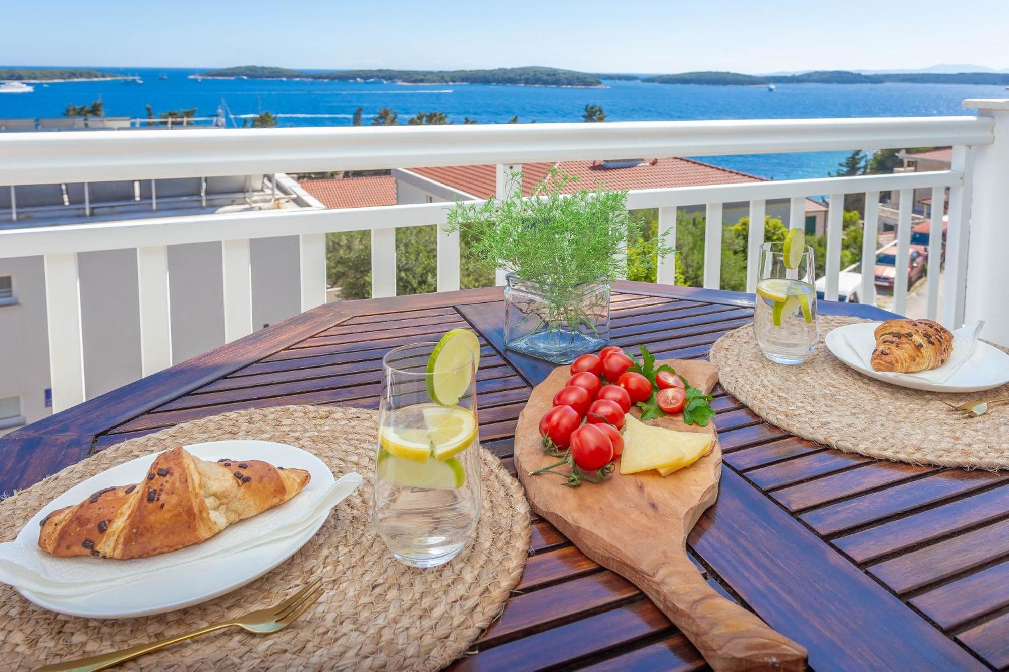 Tia Hvar Top View Apartment Hvar Town Extérieur photo